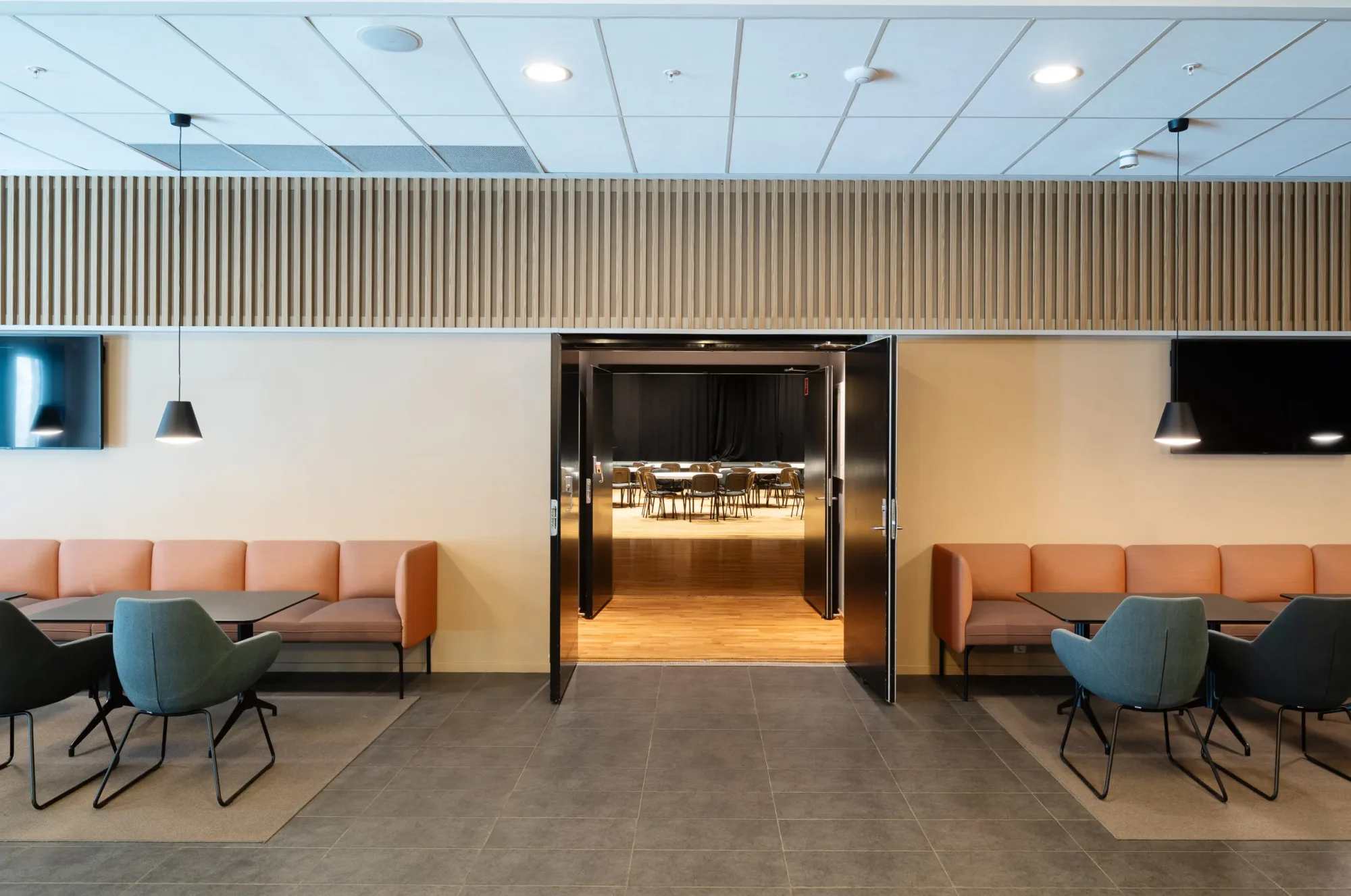 Engebrets promenade, Lillestrøm. Varme og hyggelige fellesarealer.