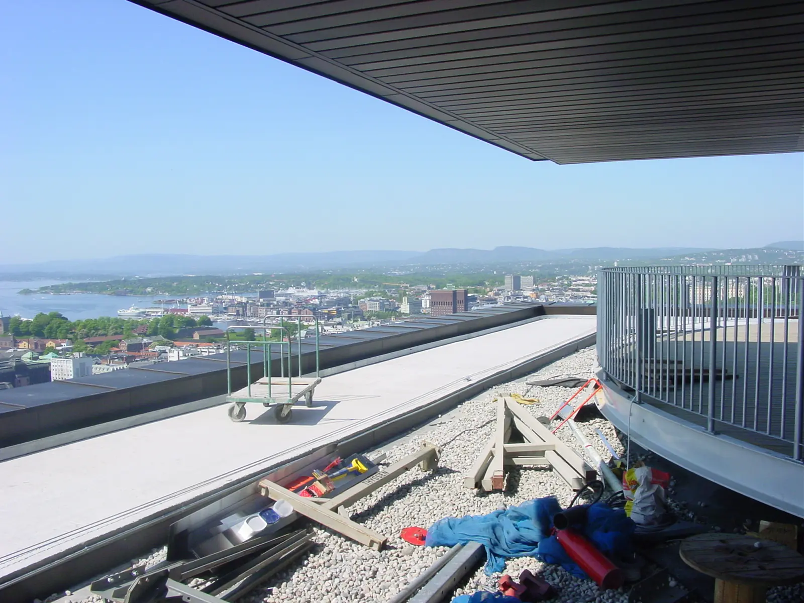 Postgirobygget, todelt høyhus i Oslo sentrum