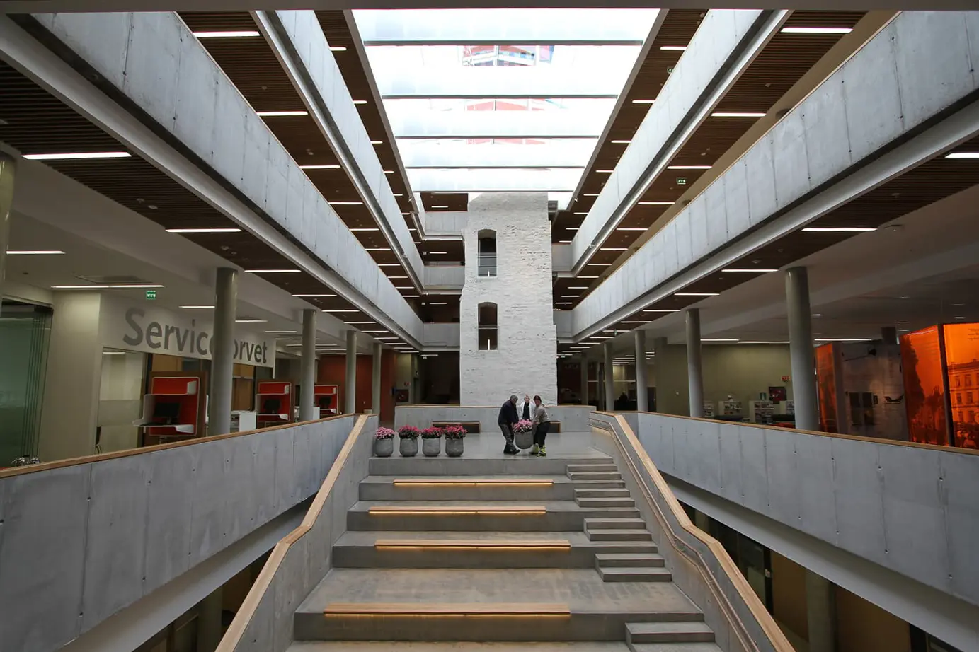 Rådhuskvartalet Kristiansand. Transformasjon av kvartalet ved Øvre torv i Kvadraturen til sitt moderne og framtidsrettede administrasjonssenter.