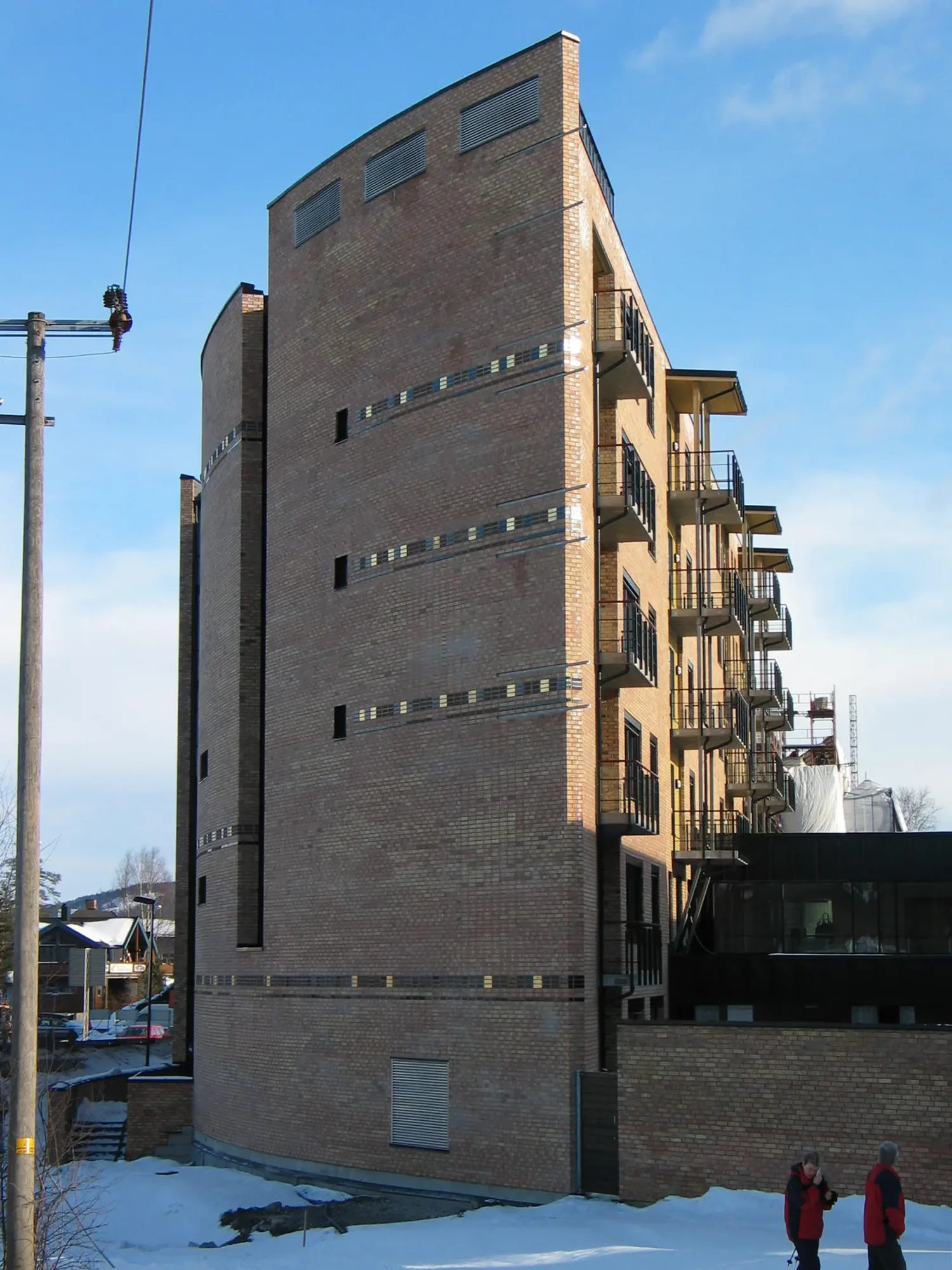 Rolvsrud park, buet fasade, ikonisk bygg mot Lørenskog sentrum